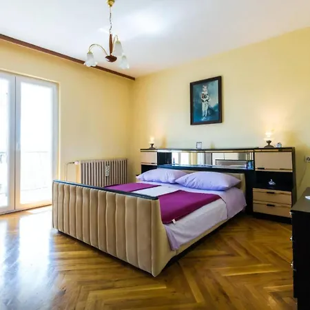 Modernes Mit Balkon Bibinje
