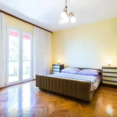 Apartment Modernes Mit Balkon Bibinje